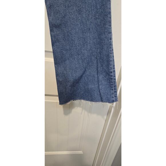 EXPRESS 70s Flare Mid Rise Frayed Hem Denim Jeans Size 6 - Picture 8 of 12